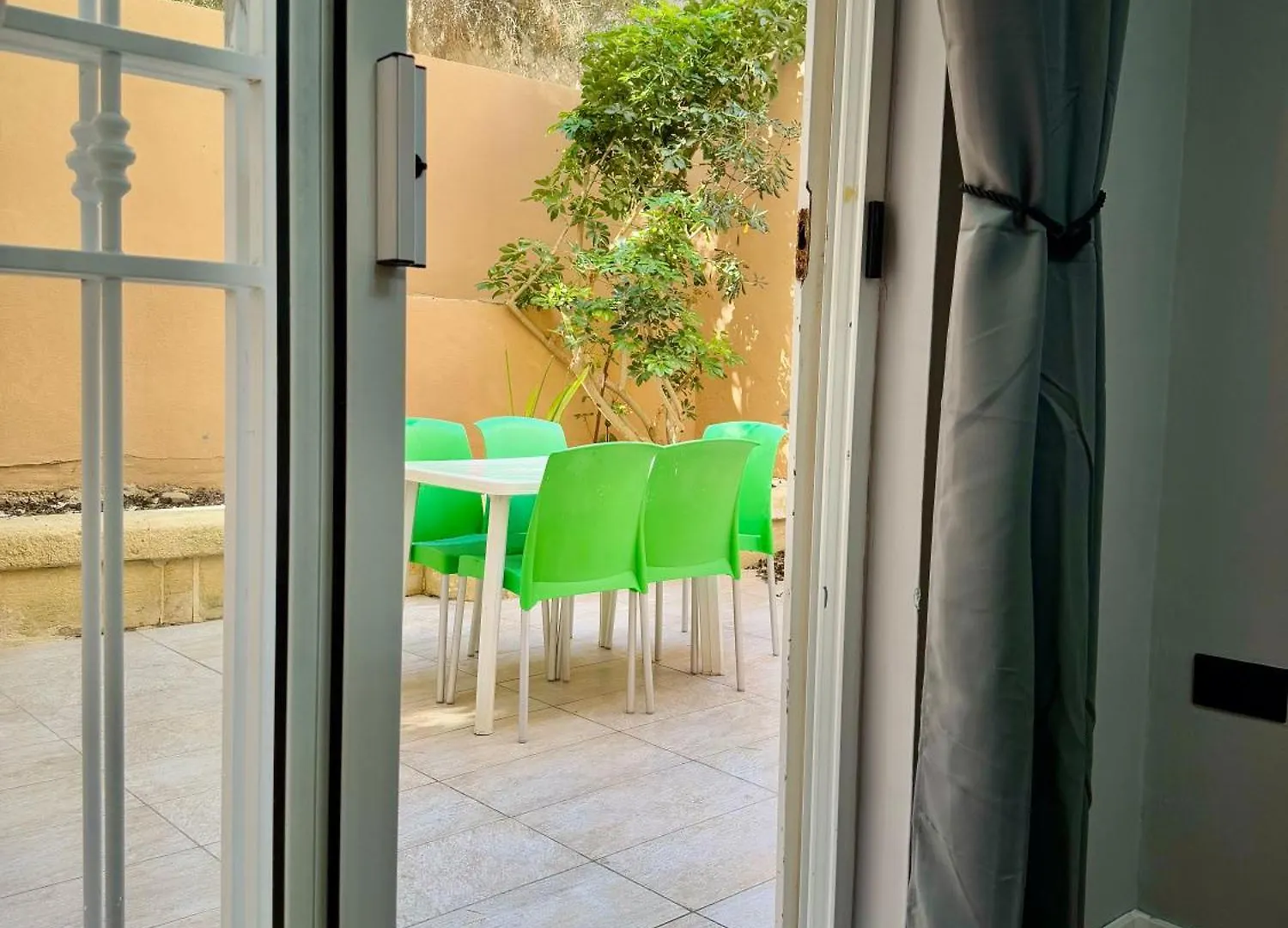 Stylish 2Br In Central Stjulians Saint Julian's 0*,  Malta