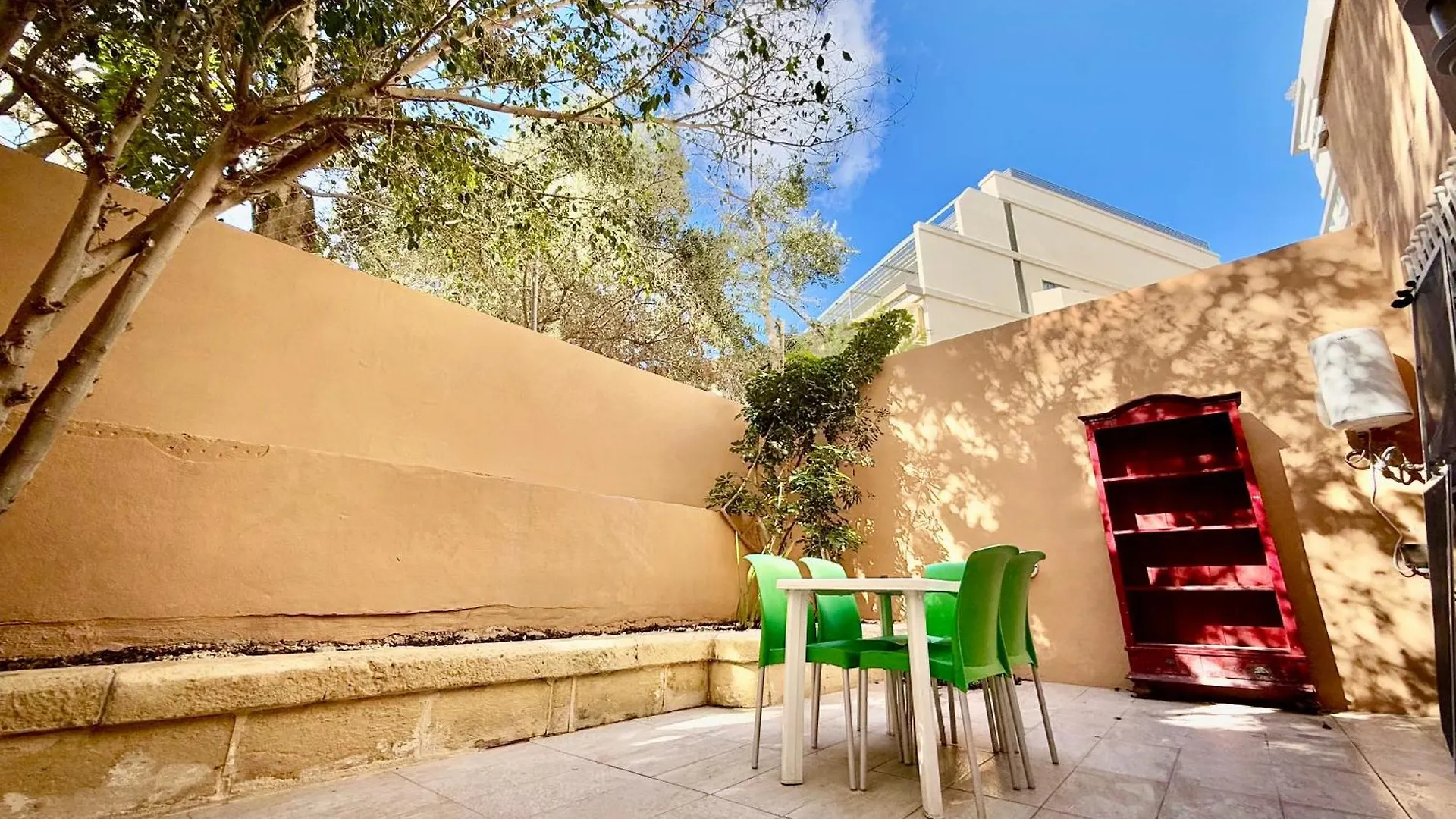Apartment Stylish 2Br In Central Stjulians Saint Julian's