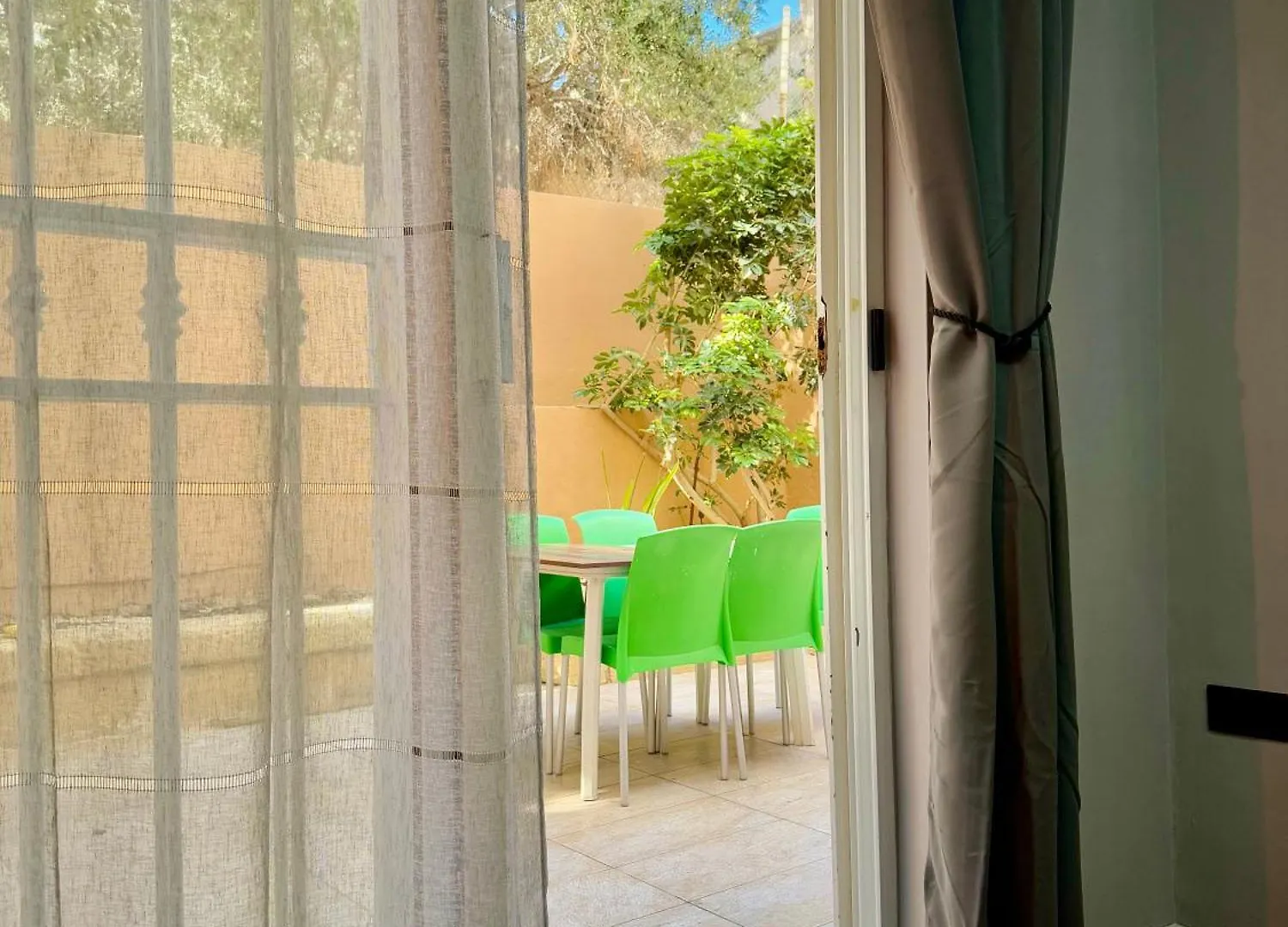 Apartment Stylish 2Br In Central Stjulians Saint Julian's
