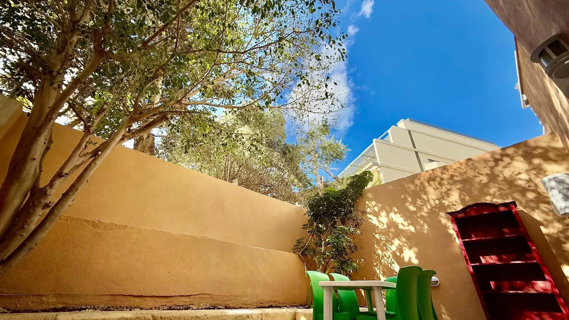 Stylish 2Br In Central Stjulians Saint Julian's Apartment